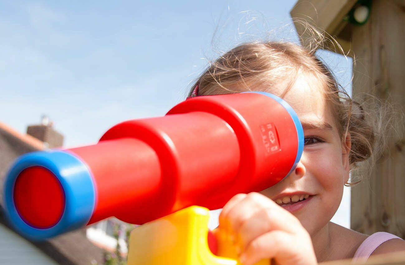 Dětské hřiště se skluzavkou a dalekohledem StarOscope